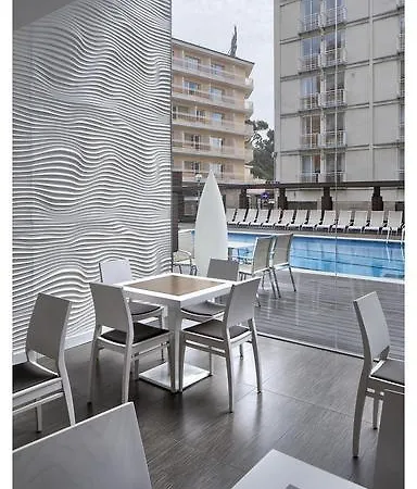 Mediterranean Sand Hotel Lloret de Mar